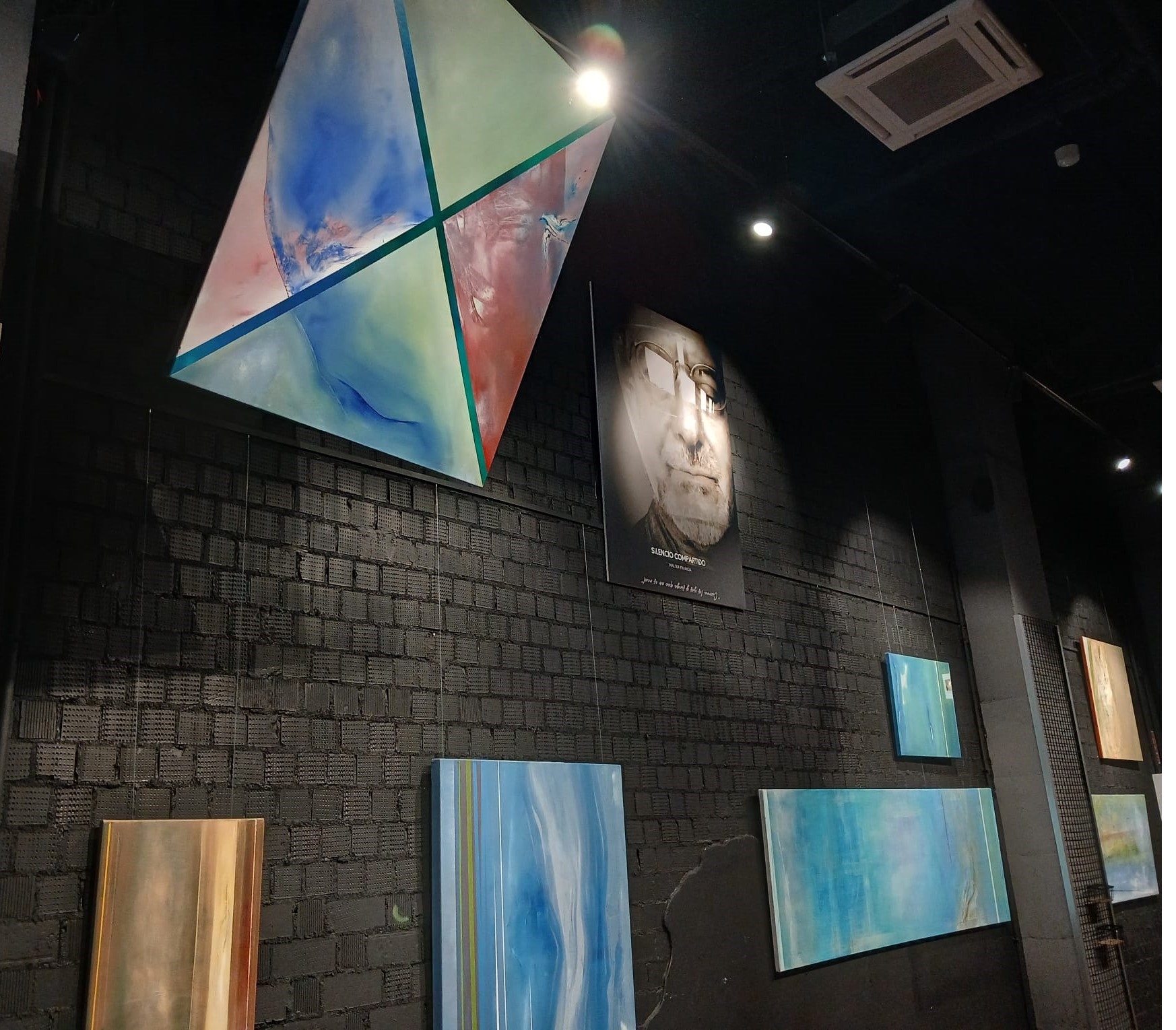 Detalle de la exposición 'Silencio compartido'